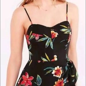 Urban Outfitters Kimchi Blue Romper Size 2